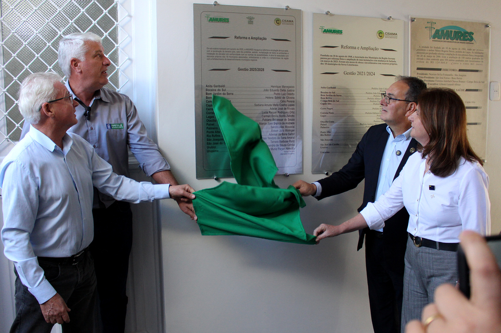 Inauguração de novas estruturas marca assembleia de prefeitos