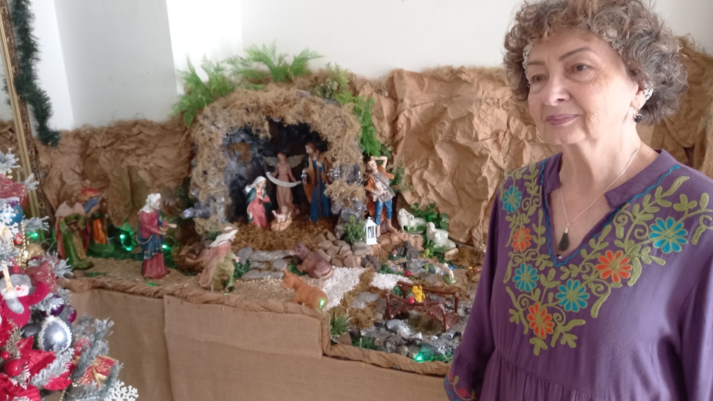  Para Alzira, decorar é a casa é um ato de fé